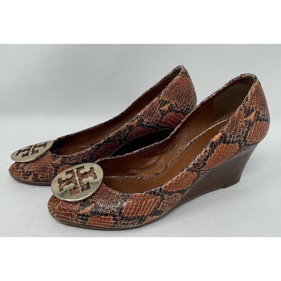 Tory Burch Peep Toe Wedge Heels Snakeskin Pattern Gold Logo Size 9 - Picture 3 of 7